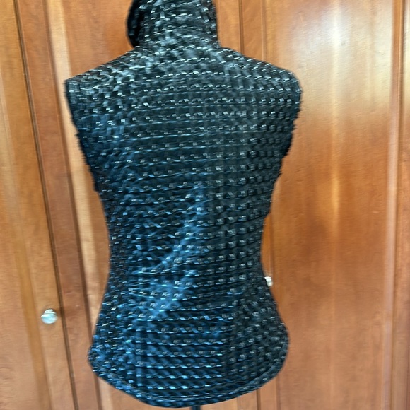 SKEA Vest - Picture 4 of 6